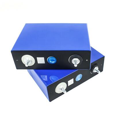 गुणवत्ता 3.2V 100Ah LiFePO4 प्रिज्माटिक बैटरी सेल स्क्वायर एल्यूमीनियम शेल 1C निरंतर 2C पल्स सौर RV EV DIY बैटरी पैक के लिए कम आंतरिक प्रतिरोध ग्रिड बंद ऊर्जा भंडारण फैक्टरी