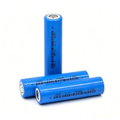 गुणवत्ता थोक 18650 3.7V 2500mAh ली-आयन बैटरी सेल UN38.3 CE प्रमाणित स्टील शेल रिचार्जेबल बैटरी फैक्टरी डायरेक्ट कारखाना